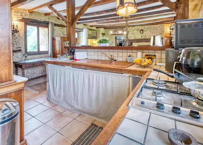 Charmante Maison Avec Piscine *