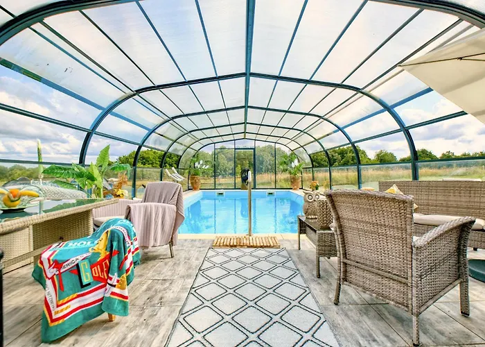 Charmante Maison Avec Piscine 펜션 Lacropte