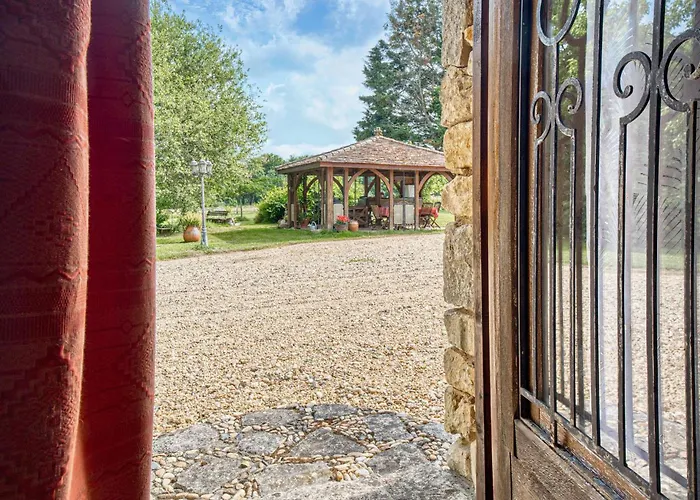 Charmante Maison Avec Piscine * Lacropte